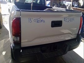 2018 TOYOTA TACOMA SR5 2.7L AT 2WD.  Z24874